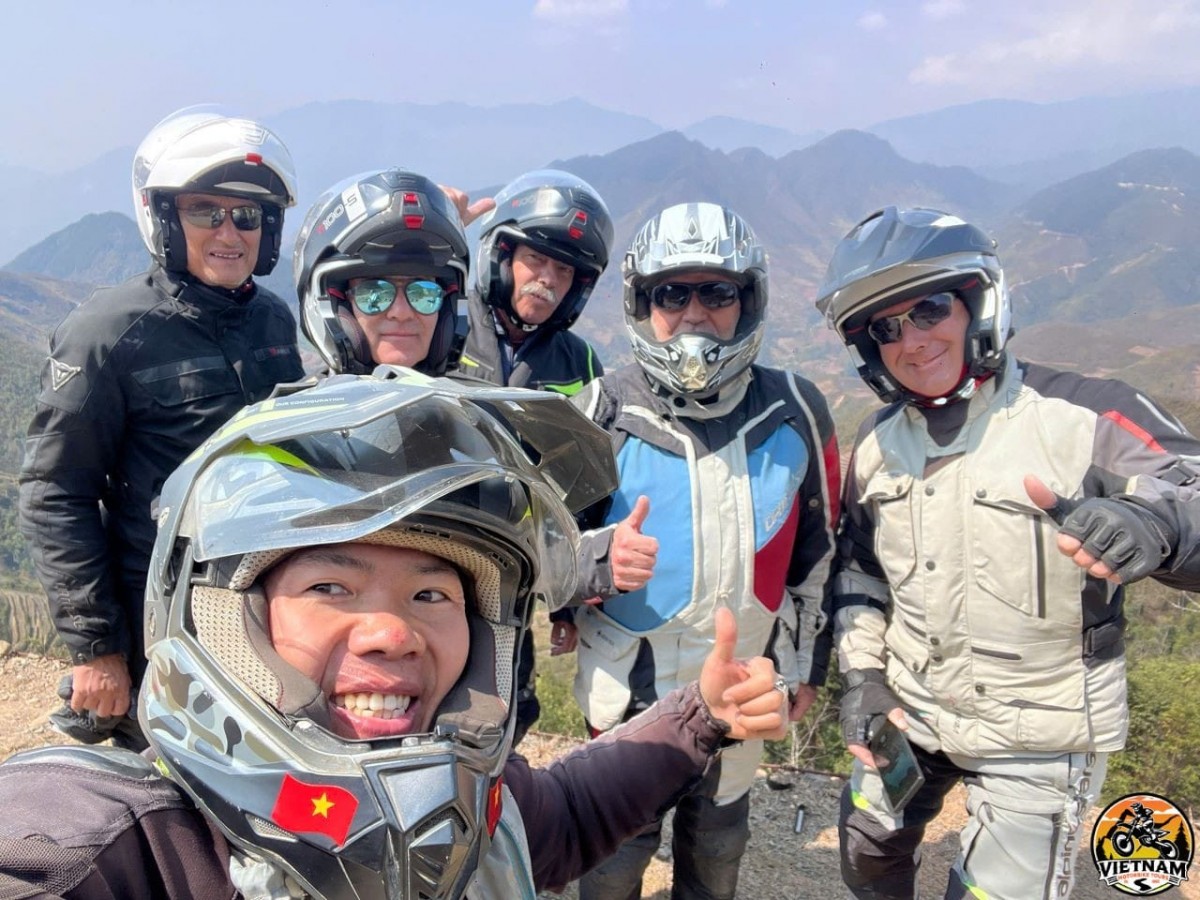 HANOI MOTORBIKE TOUR 10 DAYS – EXPLORE SAPA, HA GIANG & NORTHERN VIETNAM LOOPS