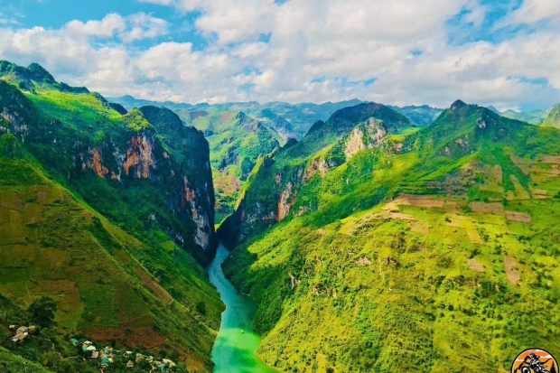 MOTORBIKE TOUR 15 DAYS FROM HANOI TO DA NANG VIA HA GIANG LOOP7